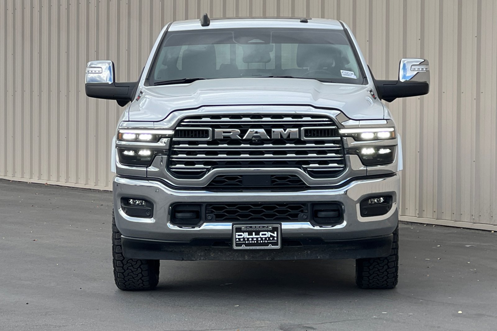 Used 2025 RAM 2500 Limited AWD/4WD image 3
