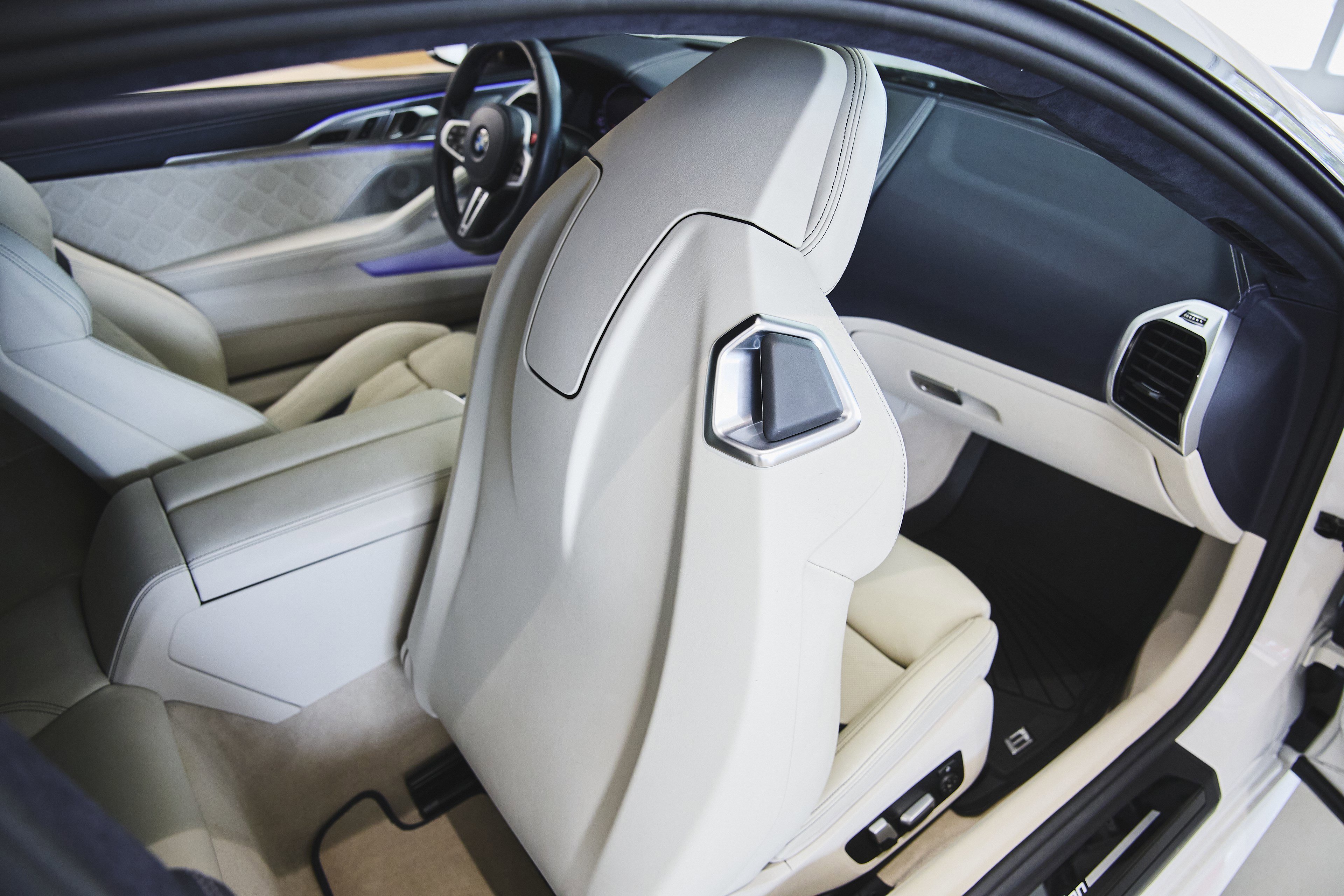 Used 2022 BMW M8 Competition w/ M Carbon Exterior Package image 34