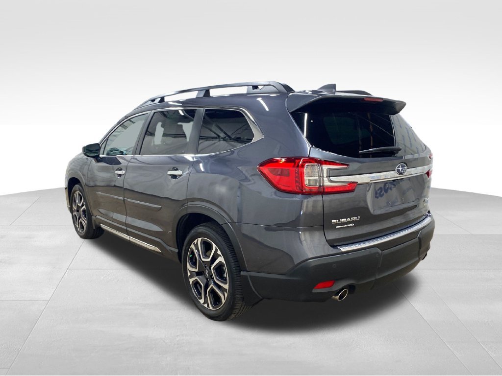 Certified 2025 Subaru Ascent Touring AWD/4WD image 2