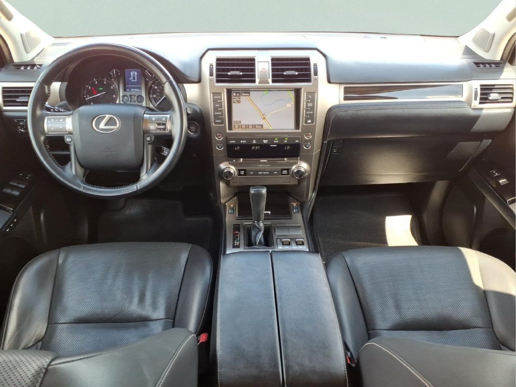 Used 2018 Lexus GX 460 w/ Navigation Package AWD/4WD image 18