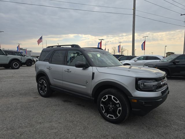 Used 2023 Ford Bronco Sport Outer Banks image 3
