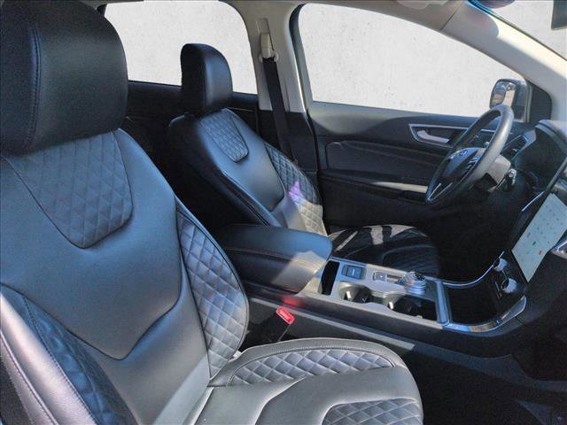 Used 2024 Ford Edge Titanium image 21