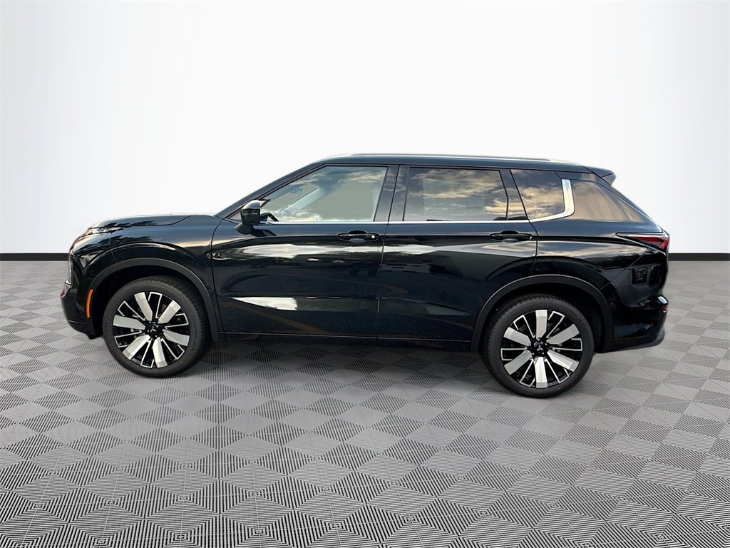 New 2025 Mitsubishi Outlander SEL image 8