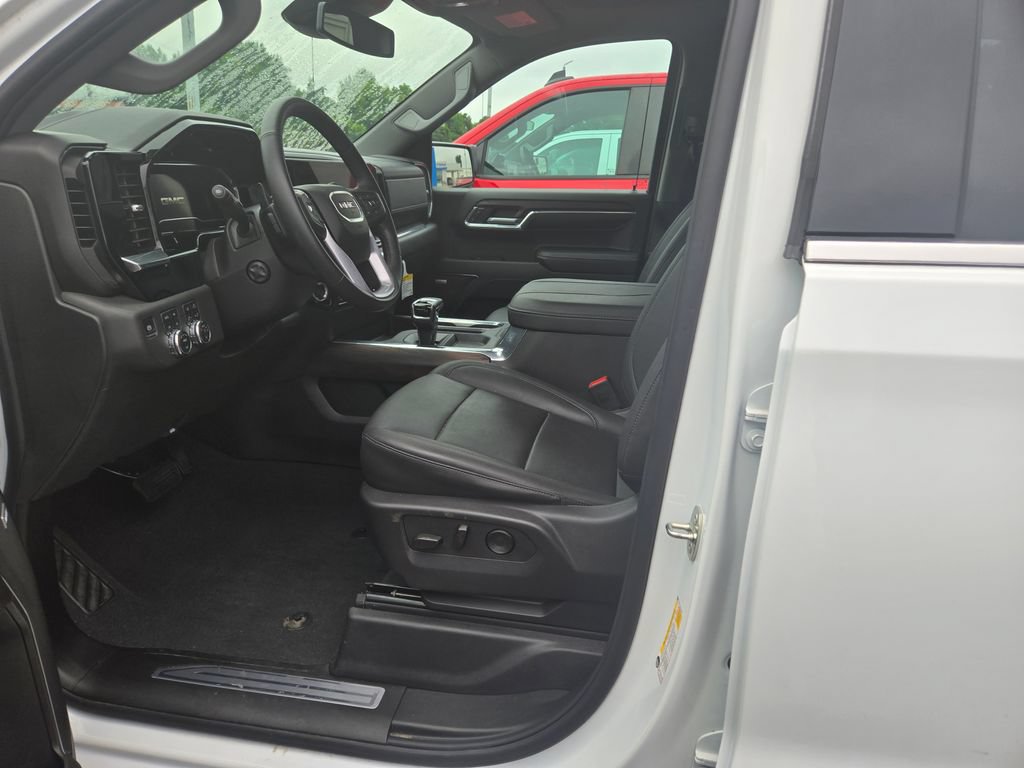 Used 2024 GMC Sierra 1500 SLT w/ SLT Premium Plus Package AWD/4WD image 7