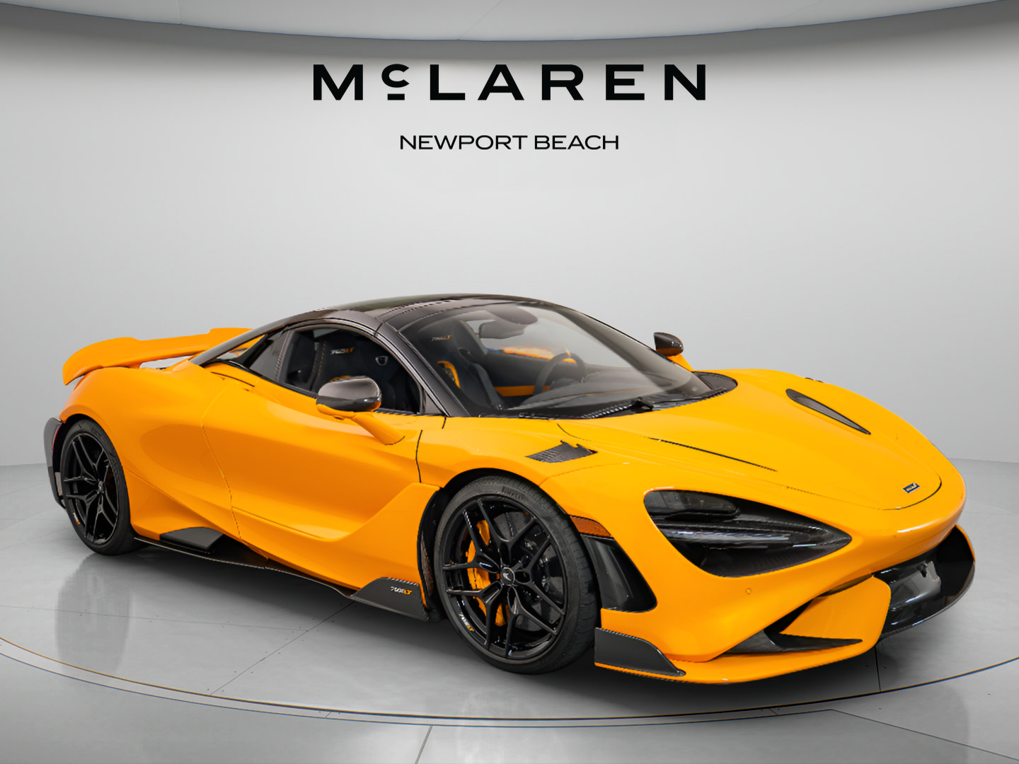 Used 2022 McLaren 765LT RWD image 2