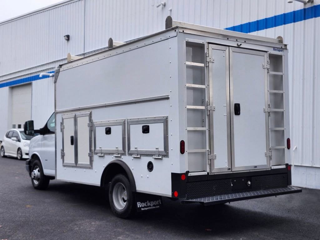 Used 2022 Chevrolet Express 3500 w/ Power Convenience Package RWD image 3