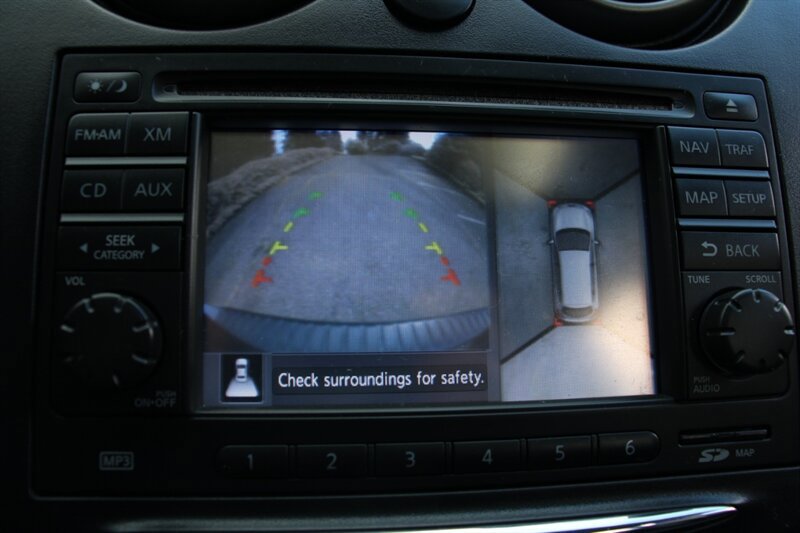 Used 2010 Chevrolet Traverse LTZ AWD/4WD image 10