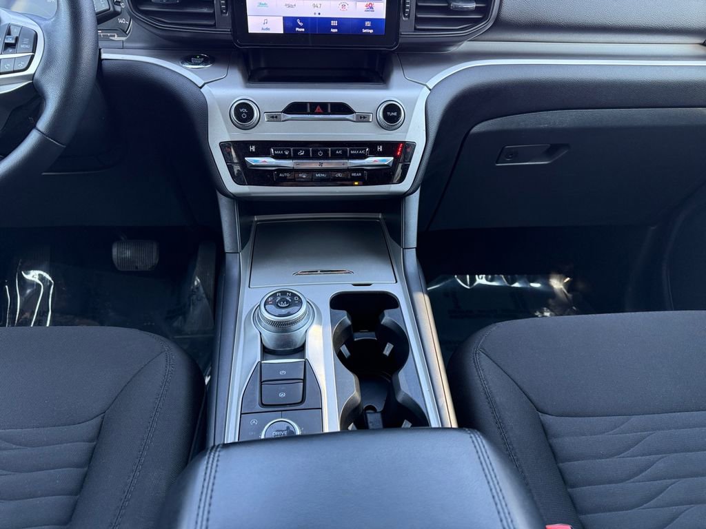 Used 2021 Ford Explorer XLT w/ Class III Trailer Tow Package image 11