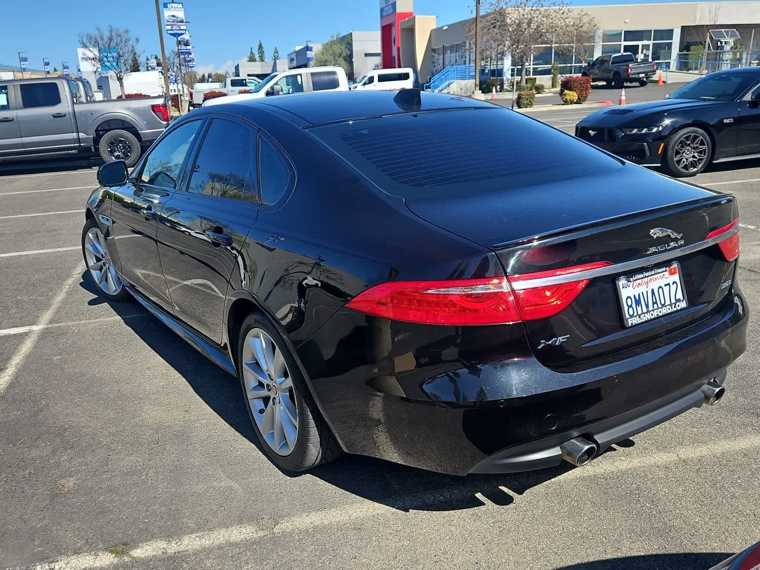Used 2016 Jaguar XF R-Sport image 6