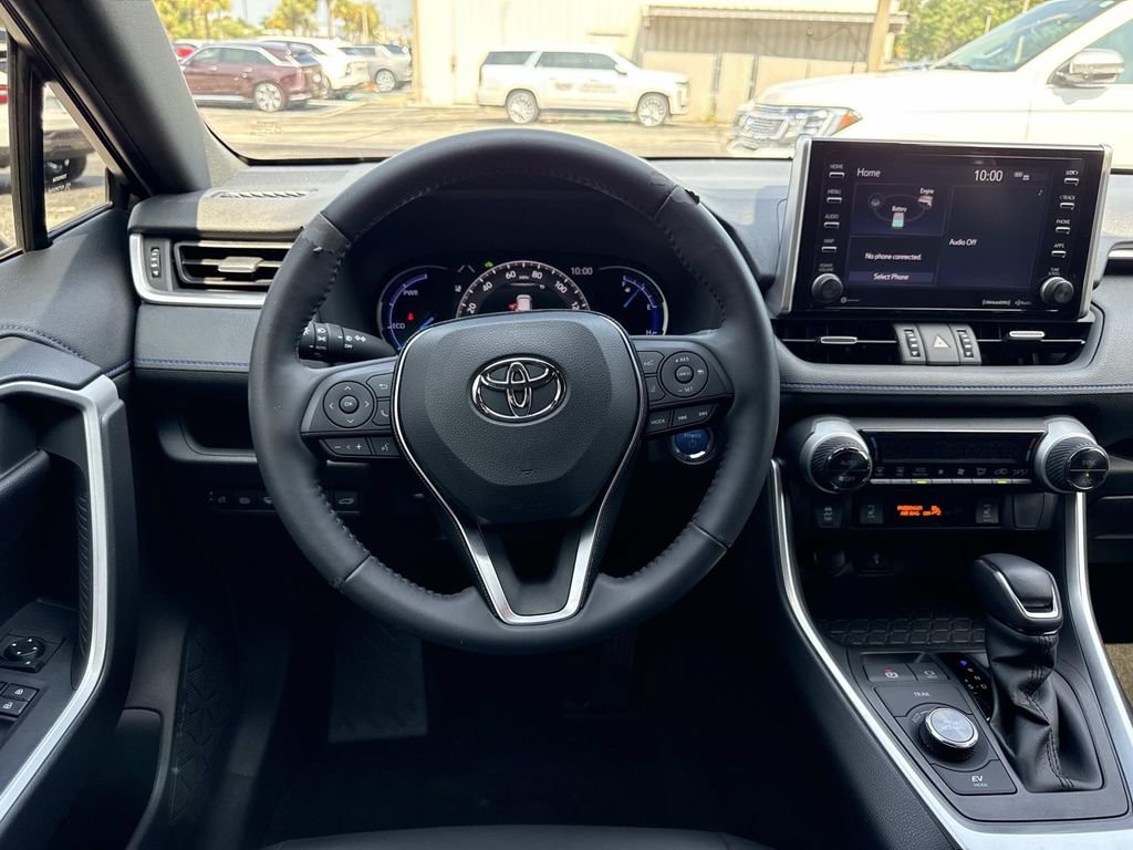 Used 2020 Toyota RAV4 XSE w/ XSE Grade Weather Package AWD/4WD image 17