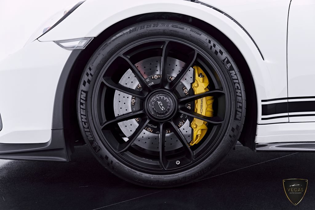 Used 2019 Porsche 911 GT3 RS RWD image 3