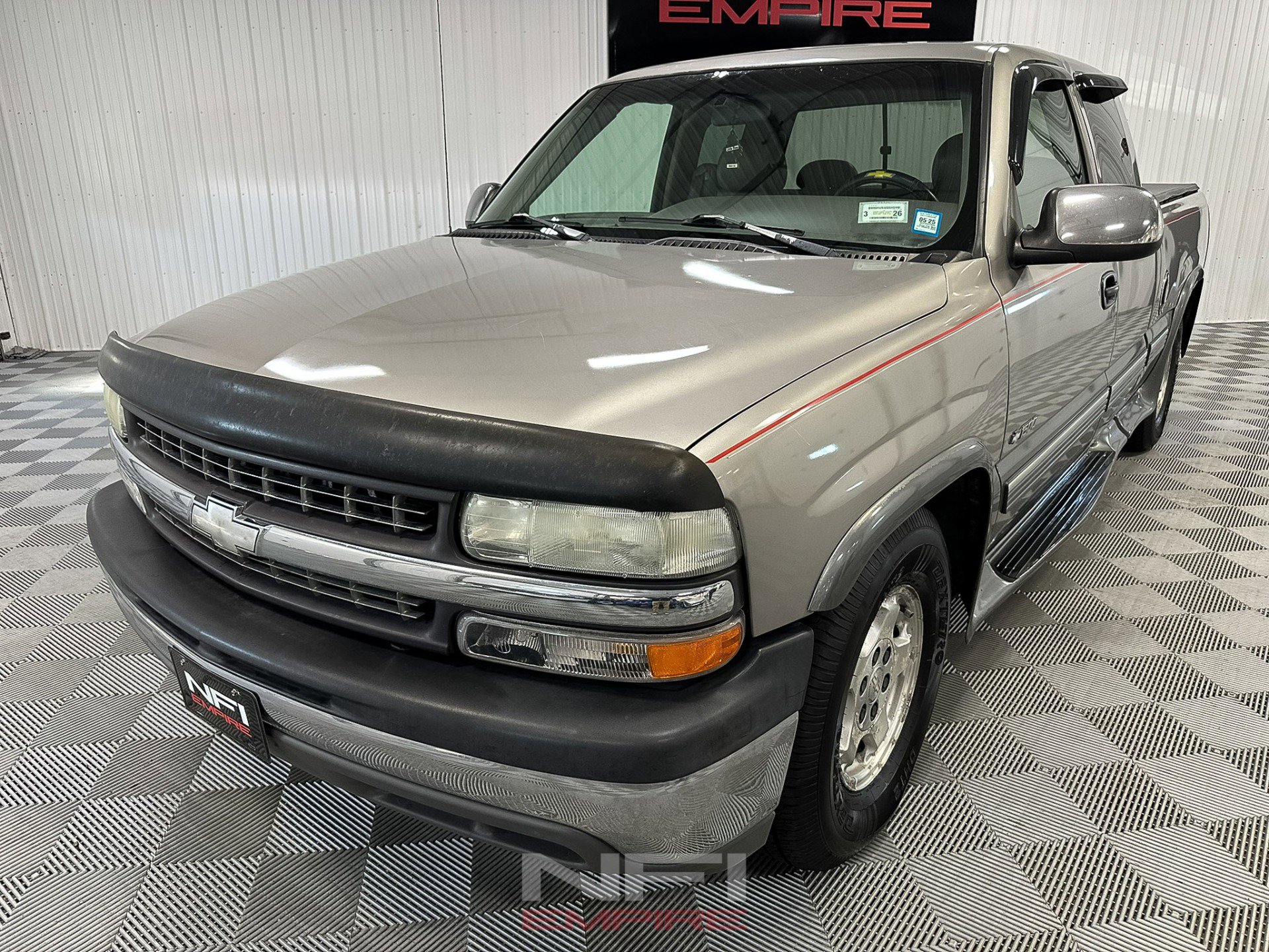 Used 2000 Chevrolet Silverado 1500 LS image 3