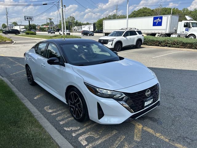 Certified 2025 Nissan Sentra SR w/ SR Premium Package FWD image 2