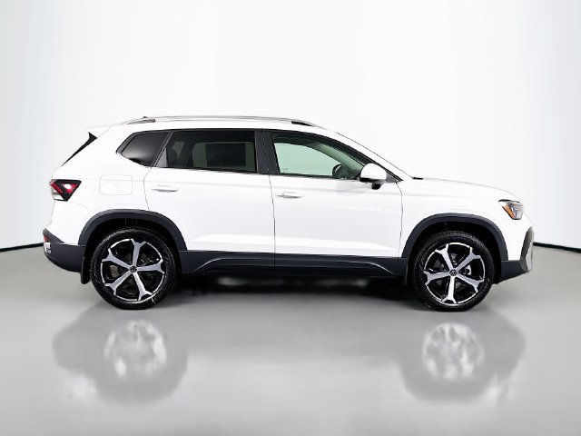 New 2026 Volkswagen Taos SEL AWD/4WD image 8