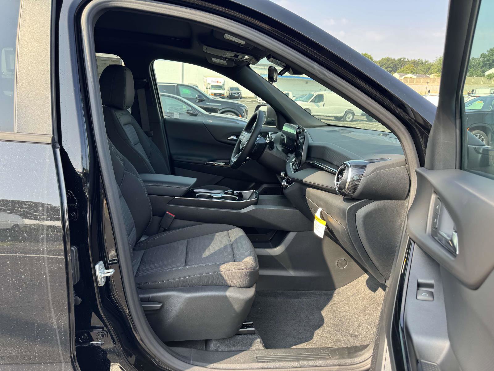 New 2026 Chevrolet Equinox LT w/ Safety and Technology Package image 13