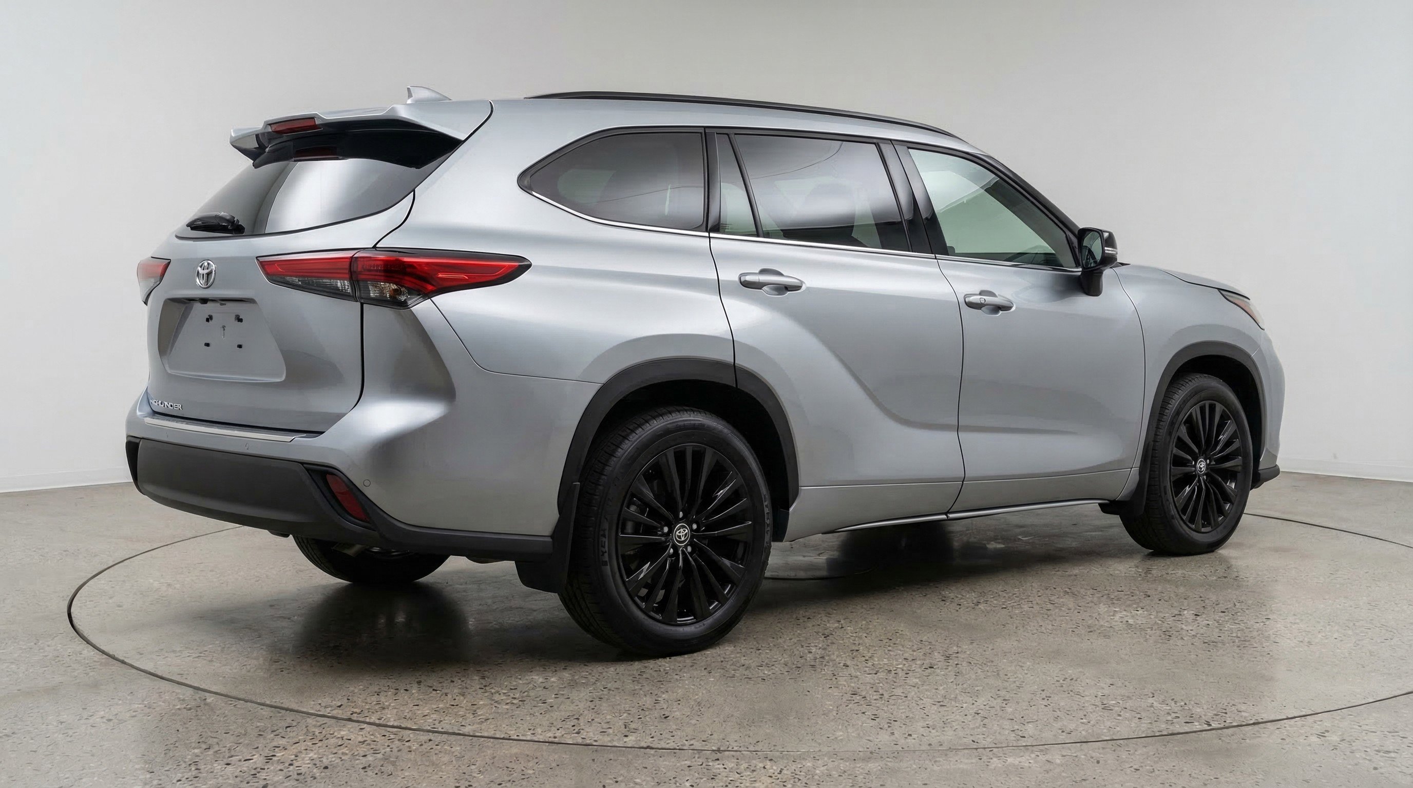 Used 2025 Toyota Highlander XSE image 9