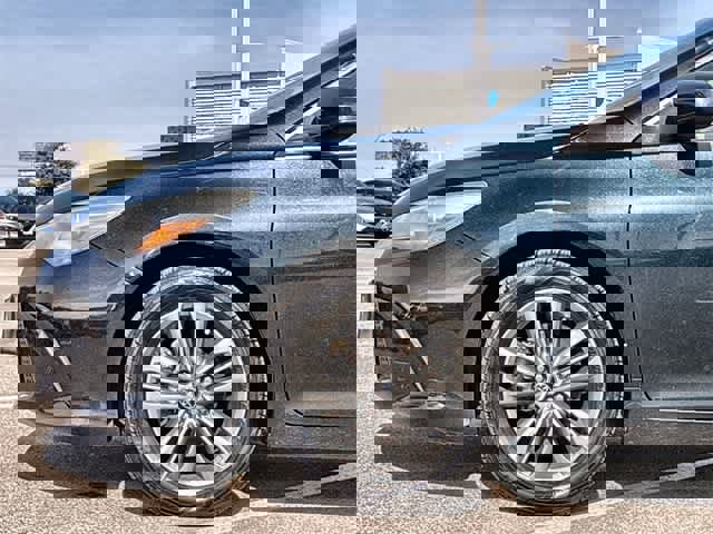 Used 2016 Toyota Camry SE image 14