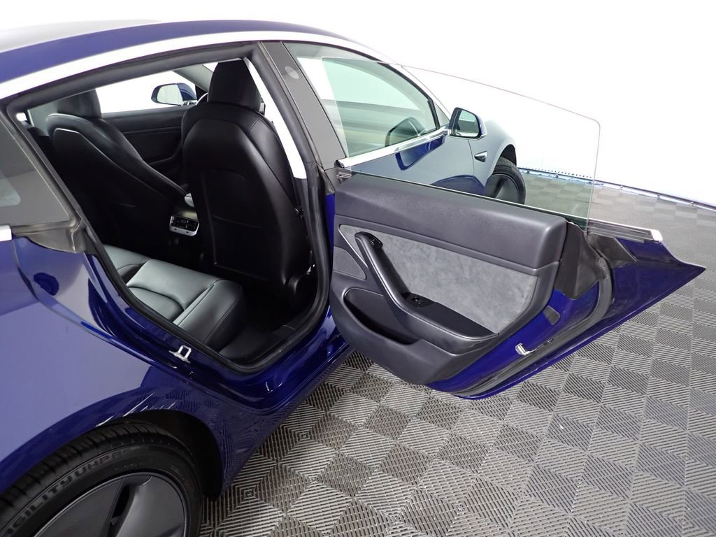 Used 2019 Tesla Model 3 Long Range image 32