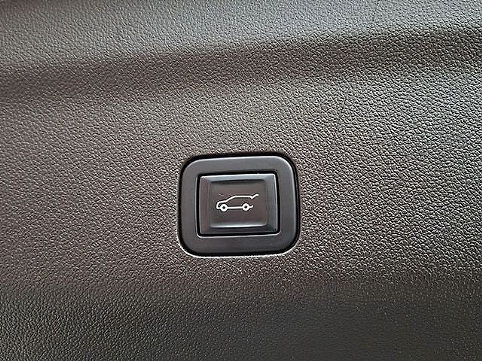 Used 2021 GMC Yukon Denali w/ Denali Ultimate Package AWD/4WD image 42