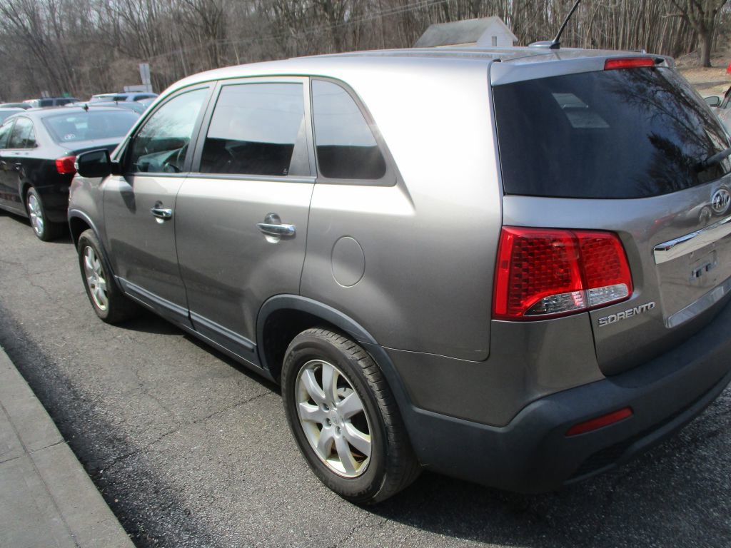 Used 2011 Kia Sorento 2WD image 6