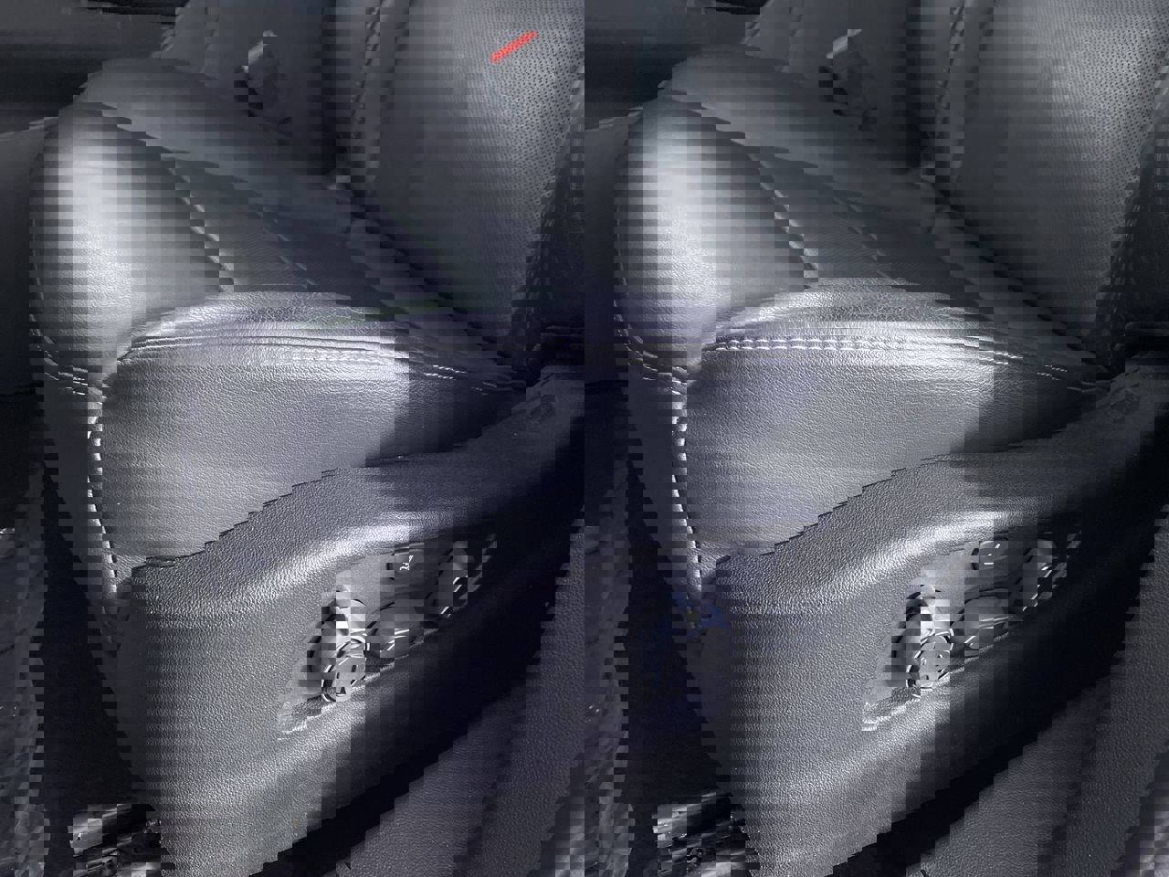 Certified 2020 Cadillac XT4 Premium Luxury image 9