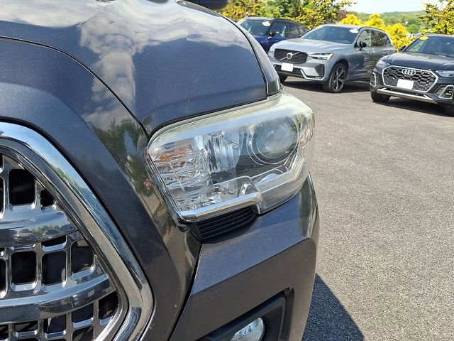 Used 2016 Toyota Tacoma TRD Off-Road w/ Towing Package AWD/4WD image 9