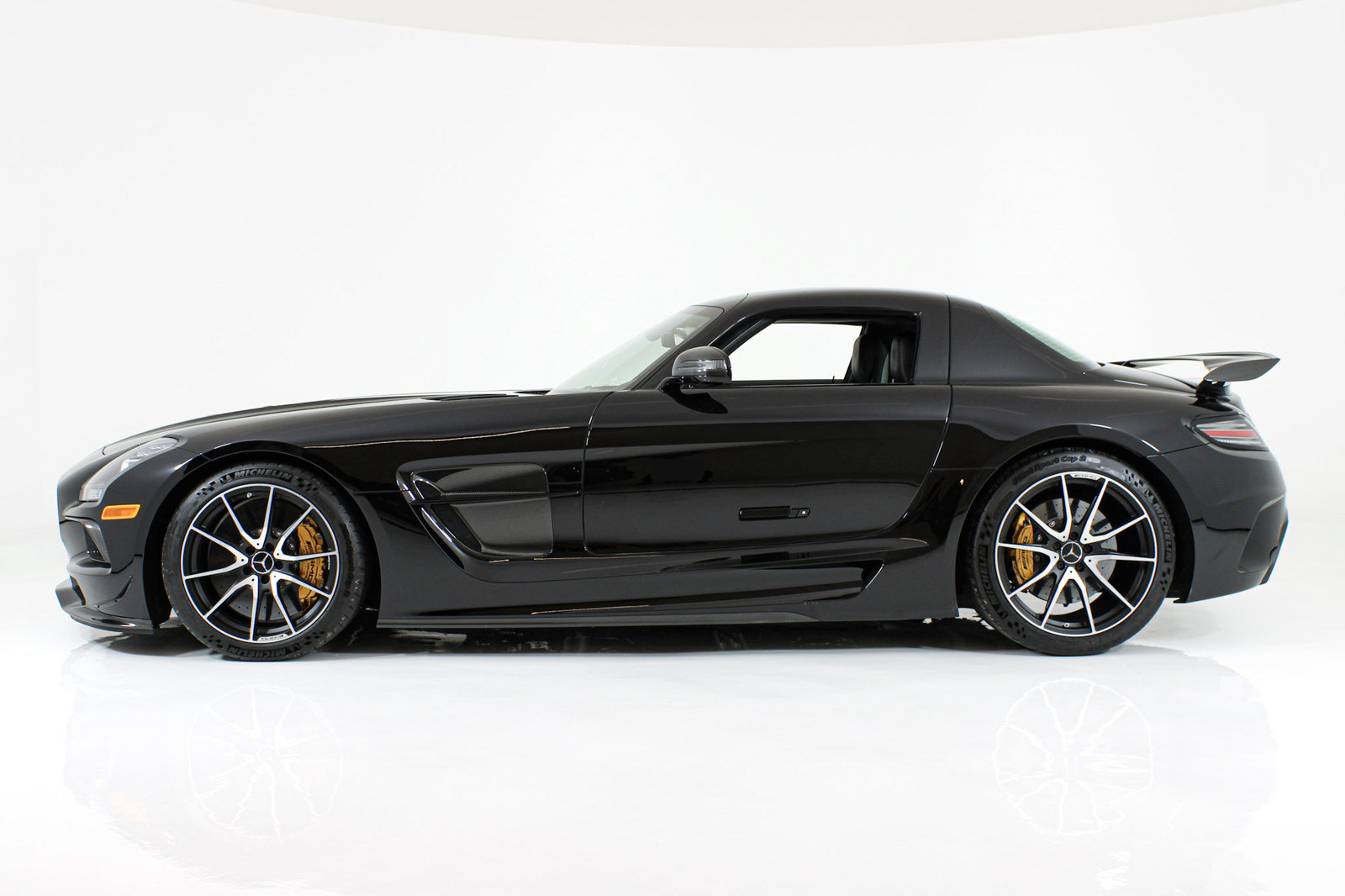Used 2014 Mercedes-Benz SLS AMG Black Series image 3