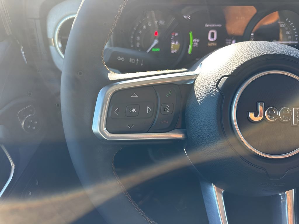 Used 2024 Jeep Wrangler Unlimited Sahara image 13