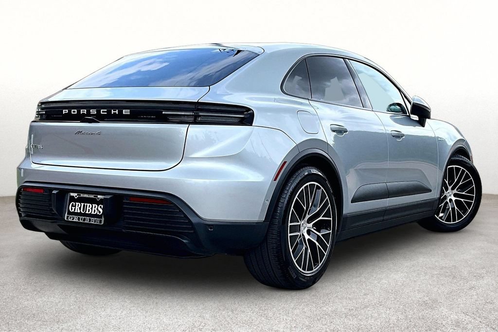 Used 2025 Porsche Macan 4 Electric AWD/4WD image 2
