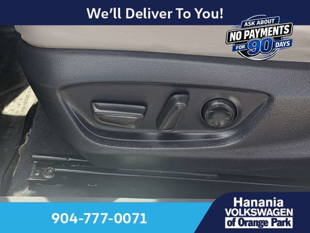 Used 2023 Toyota Camry SE FWD image 18