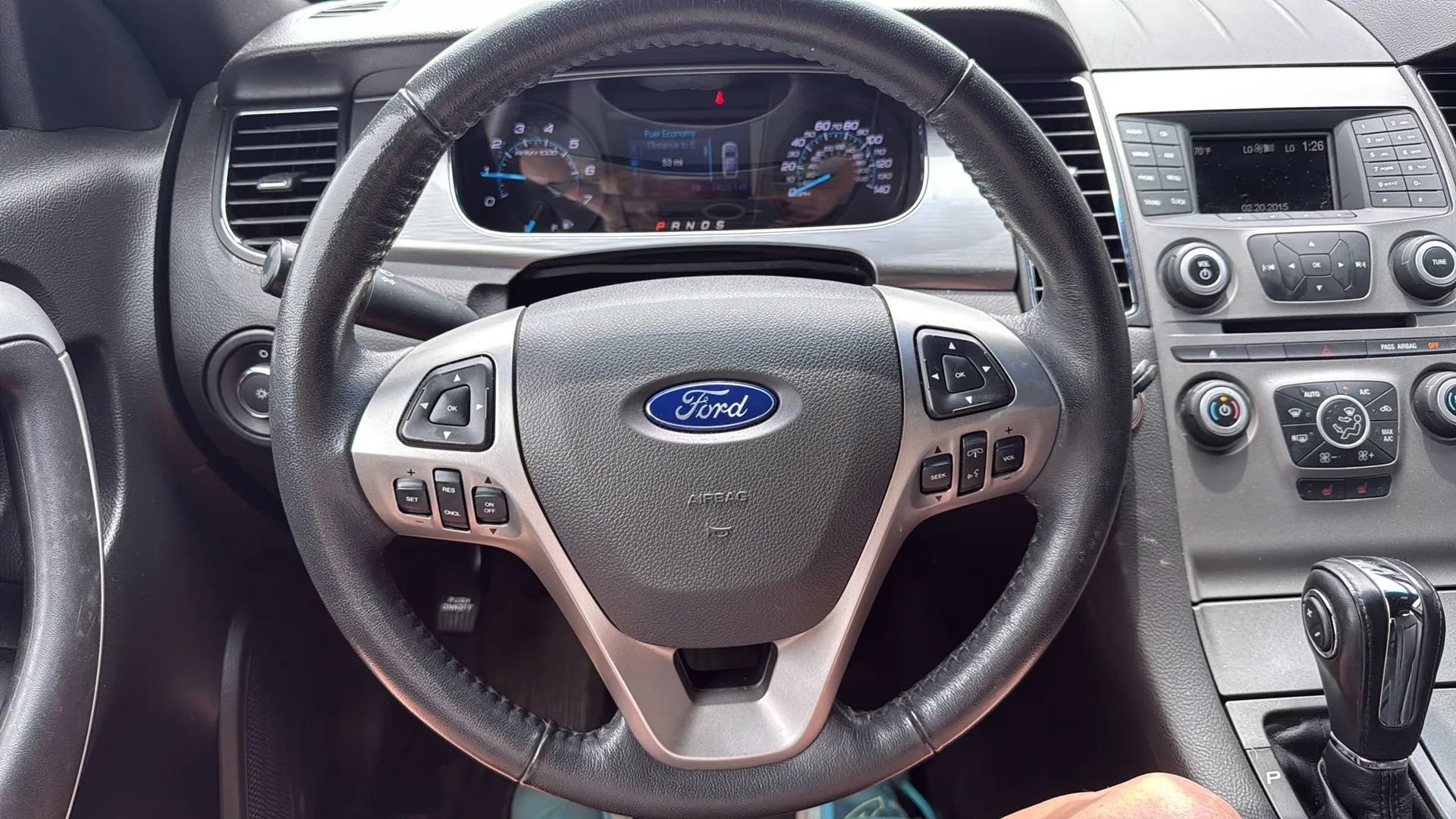 Used 2017 Ford Taurus SEL image 7