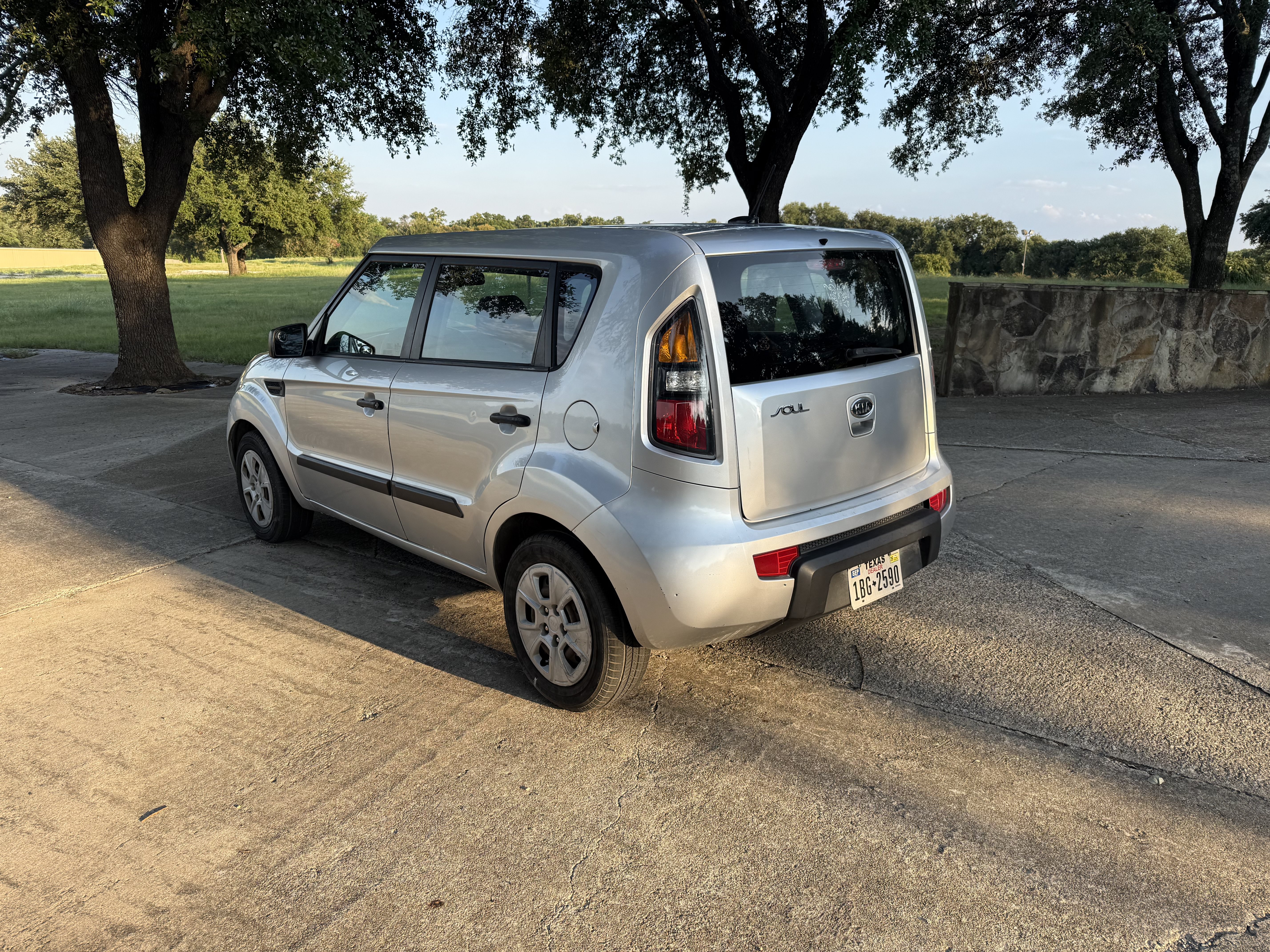 Used 2011 Kia Soul FWD image 3