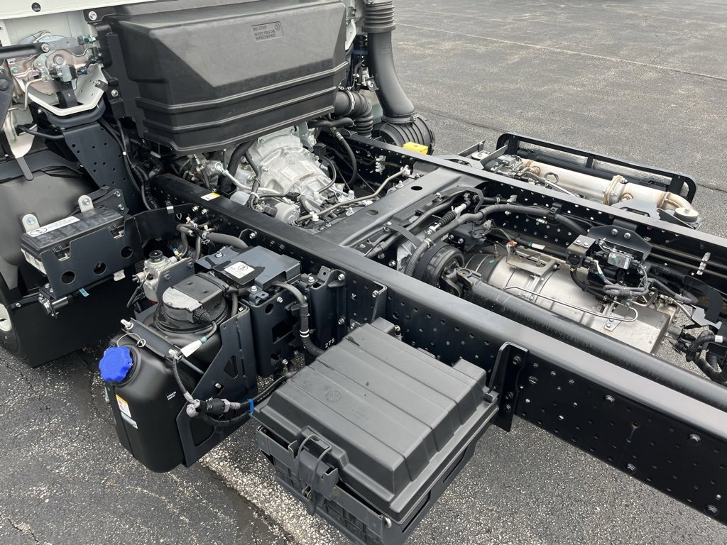 New 2023 Chevrolet Low Cab Forward 5500XD image 19