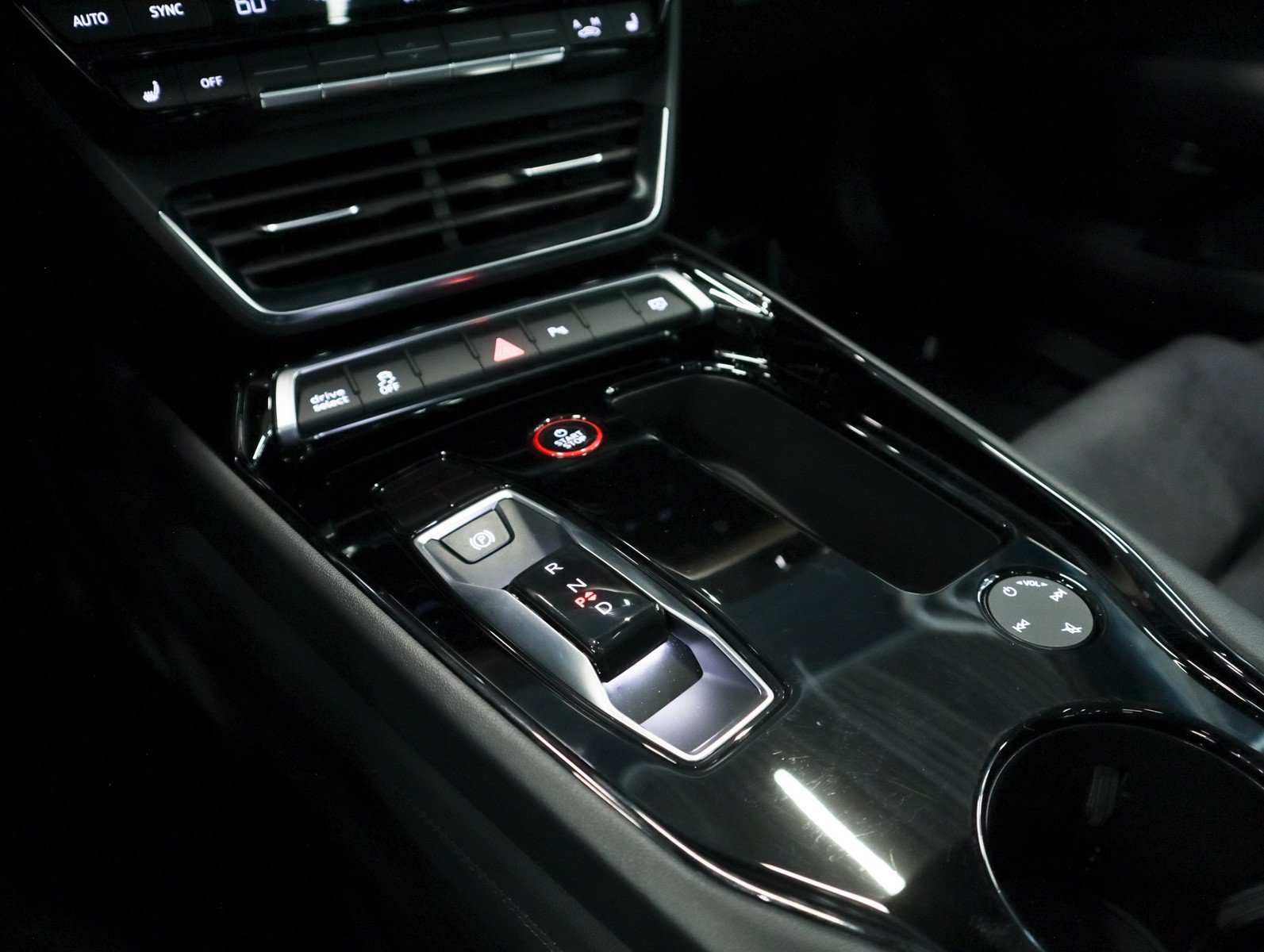 Used 2023 Audi e-tron GT Premium Plus AWD/4WD image 19