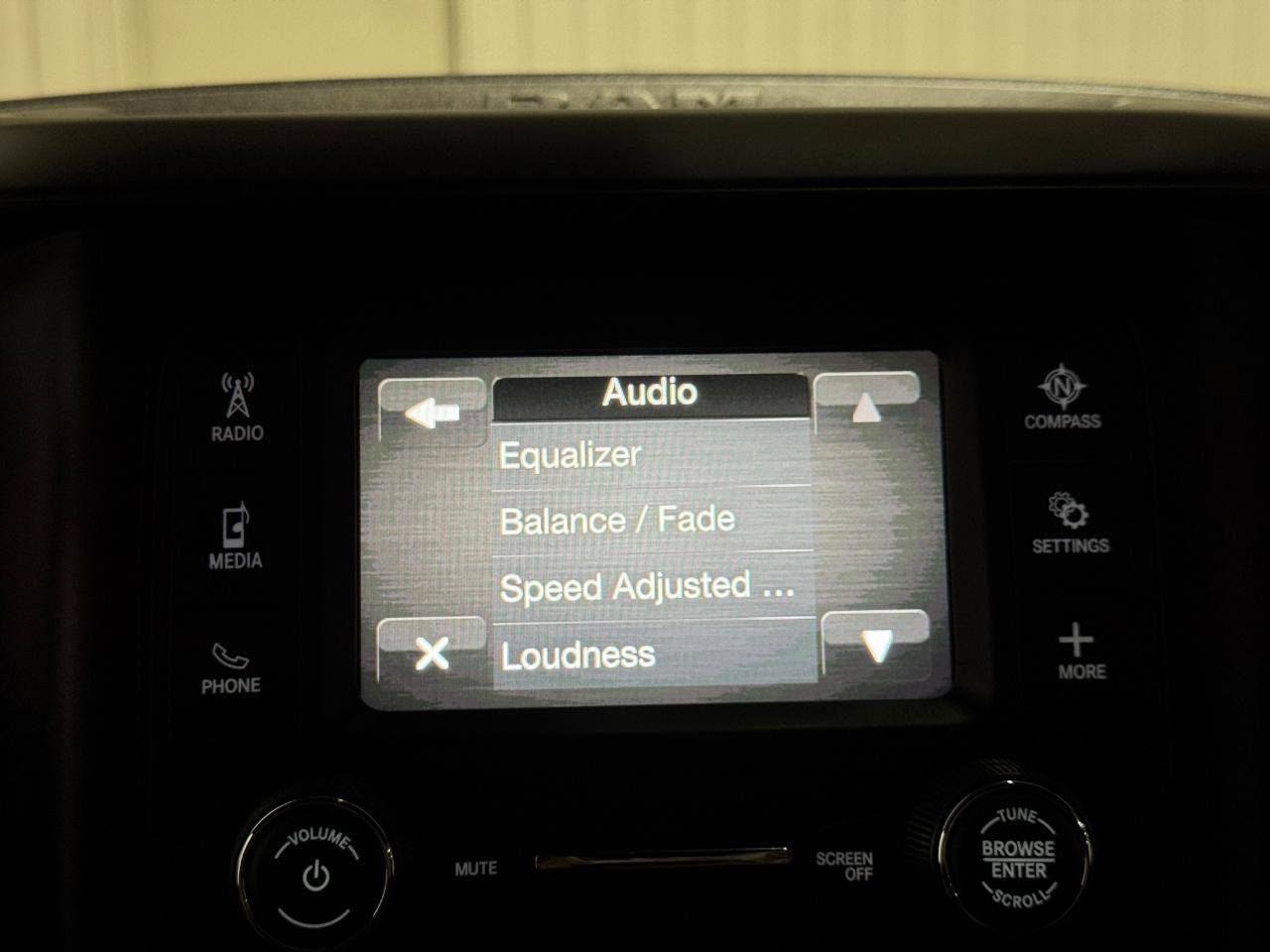 Used 2022 RAM 2500 Tradesman w/ Chrome Appearance Group AWD/4WD image 40