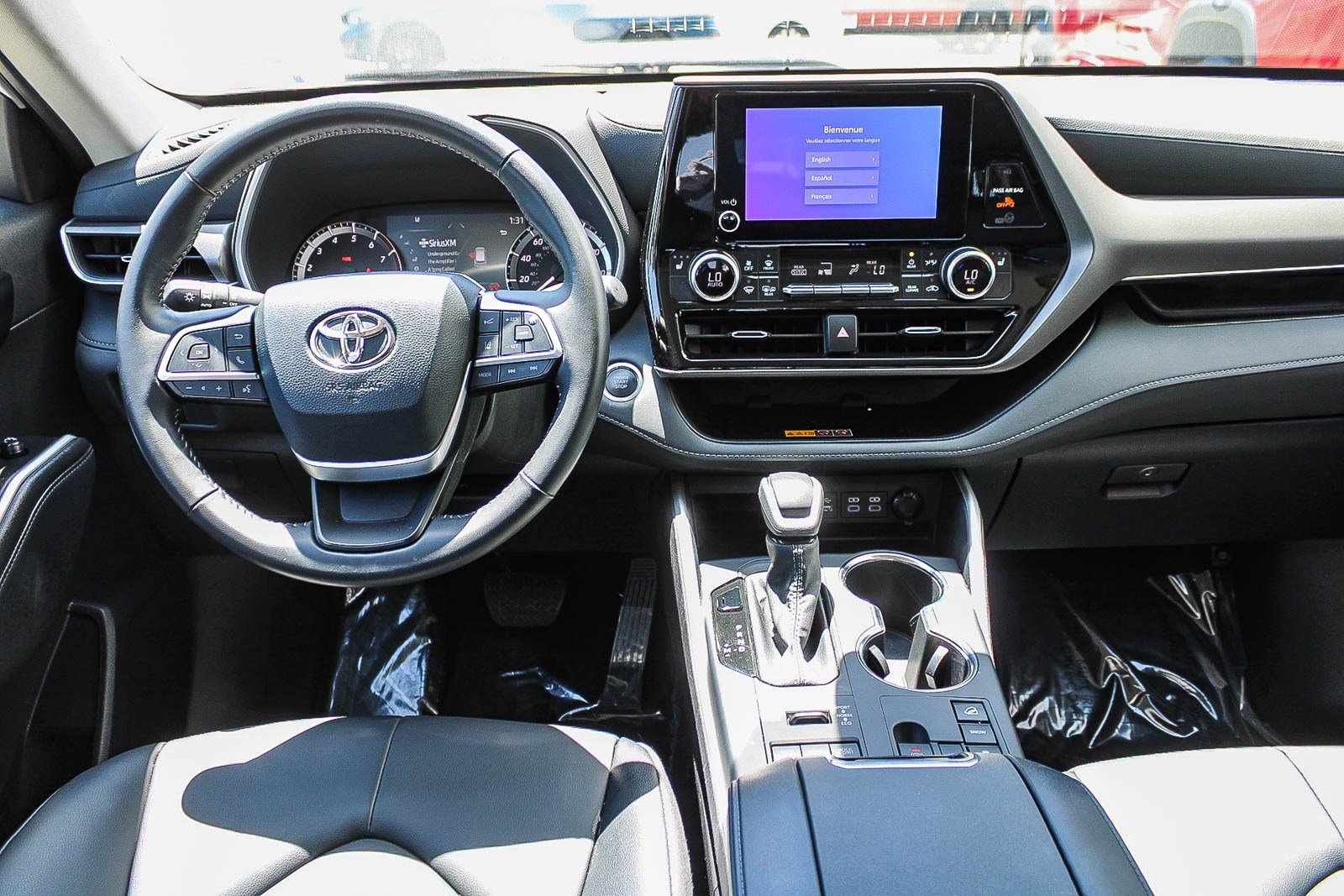 Certified 2026 Toyota Highlander XLE AWD/4WD image 14