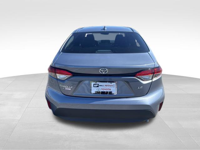 Used 2025 Toyota Corolla LE FWD image 4