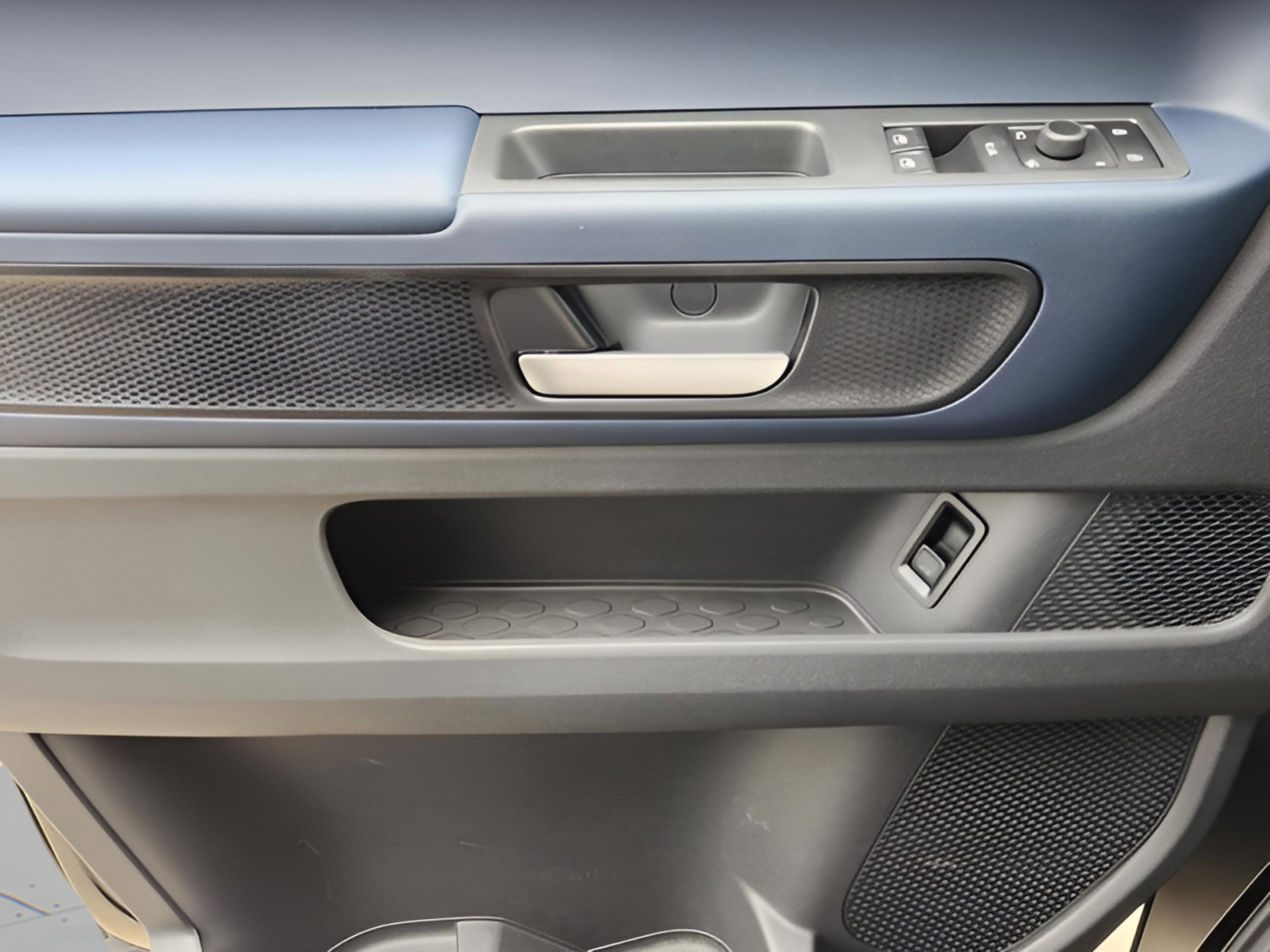 New 2025 Volkswagen ID. Buzz Pro S image 23