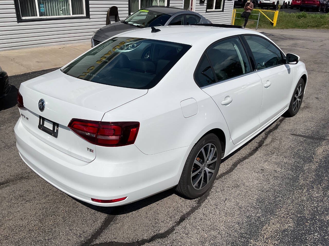Used 2017 Volkswagen Jetta SE FWD image 12