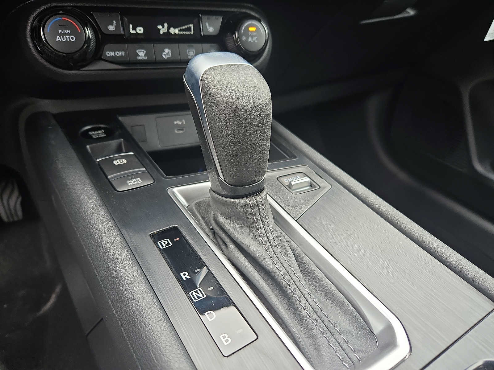 New 2027 Nissan Kicks SV AWD/4WD image 12