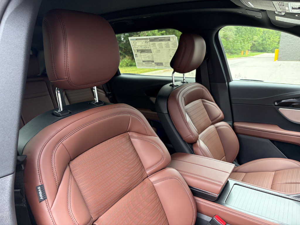 New 2026 Lincoln Nautilus Reserve AWD/4WD image 34
