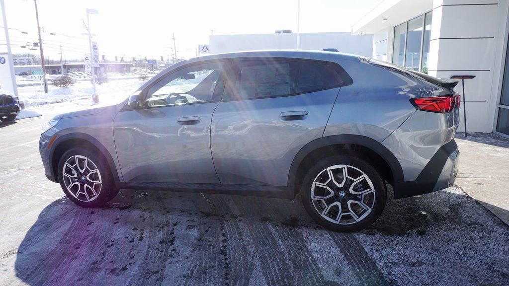 New 2026 BMW X2 xDrive28i w/ Convenience Package image 7