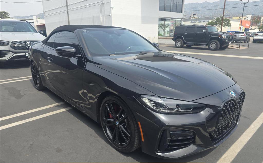 Used 2023 BMW M440i Convertible w/ Premium Package image 4