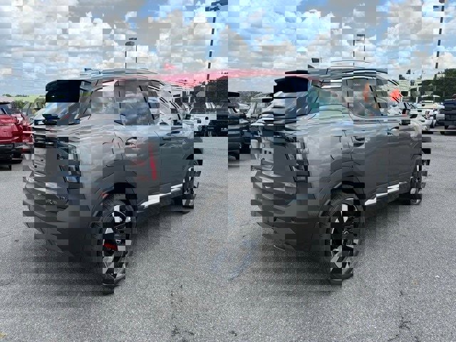 New 2025 Nissan Kicks SR w/ SR Premium Package image 5