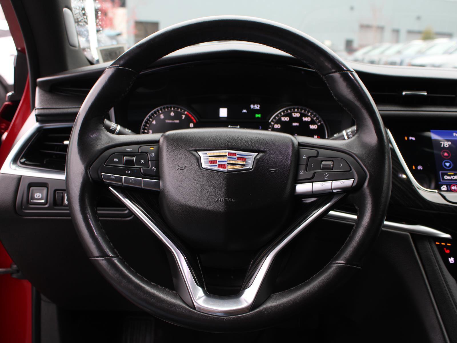 Used 2021 Cadillac XT6 Premium Luxury image 10