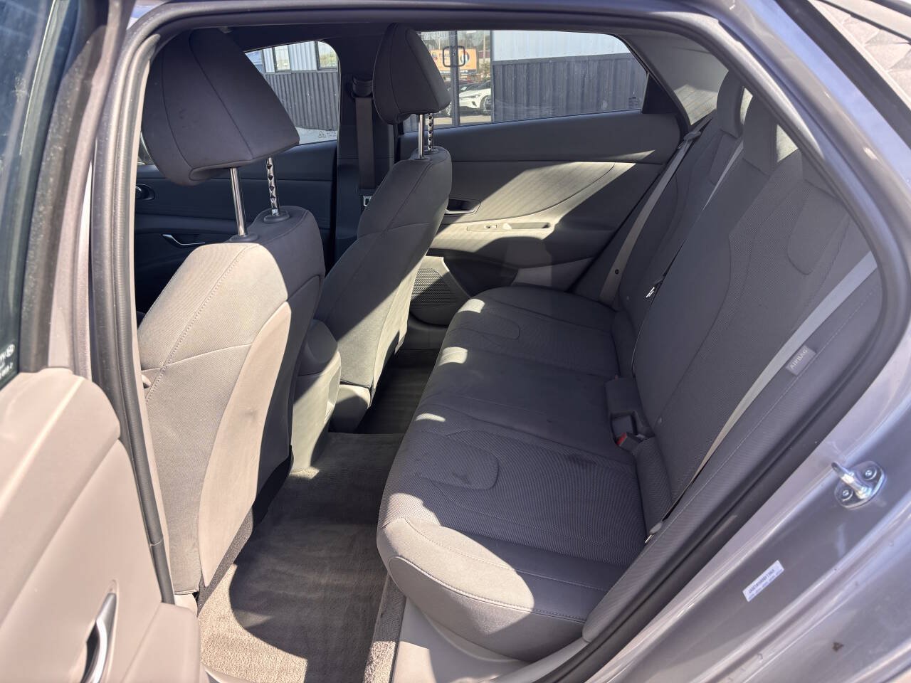Used 2025 Hyundai Elantra SE FWD image 21