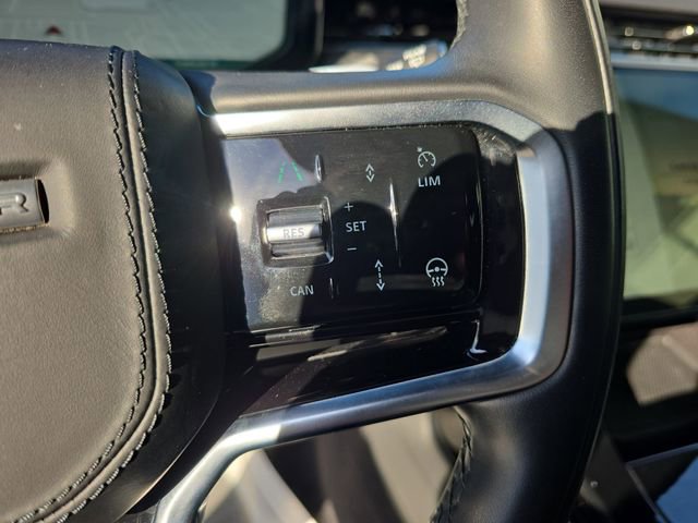 Used 2024 Land Rover Range Rover Sport SE image 17