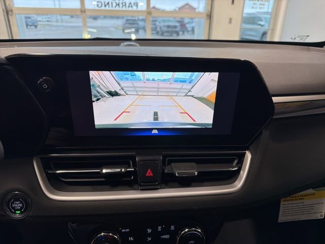 Used 2025 Chevrolet TrailBlazer LT w/ Convenience Package image 2