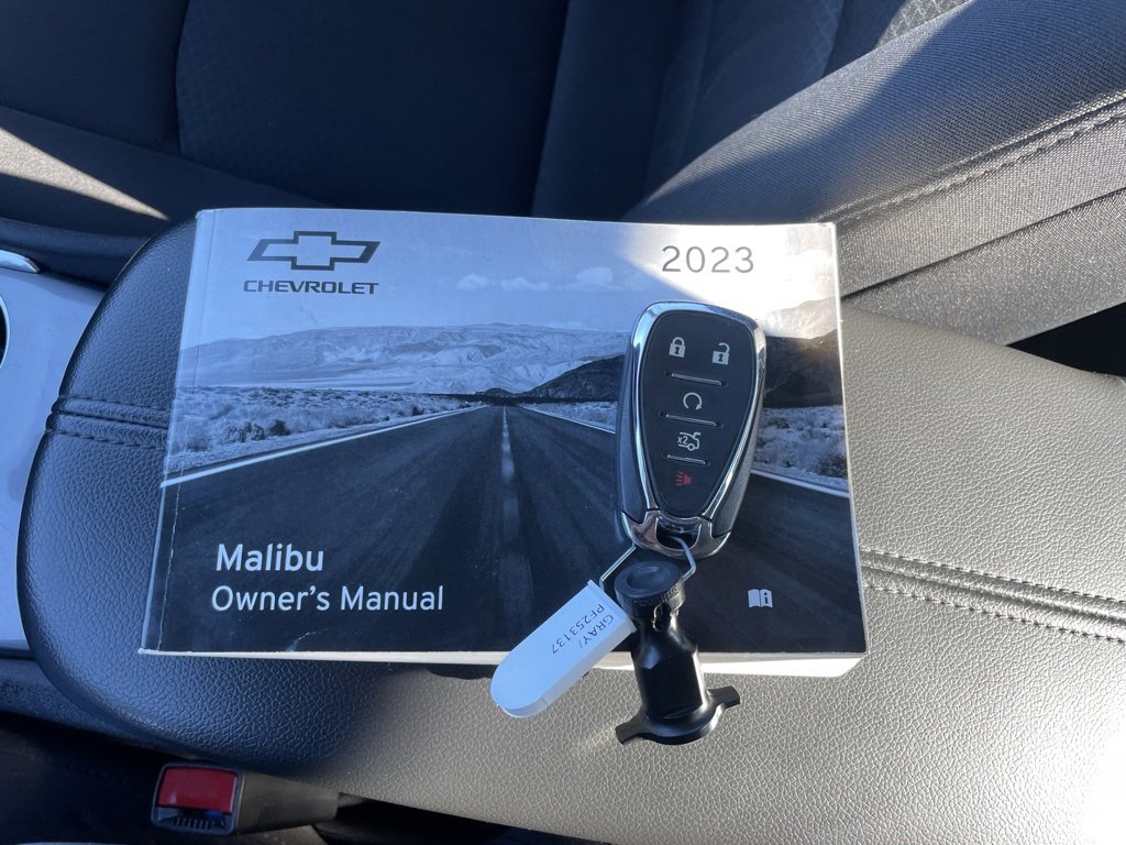 Used 2023 Chevrolet Malibu LT image 42