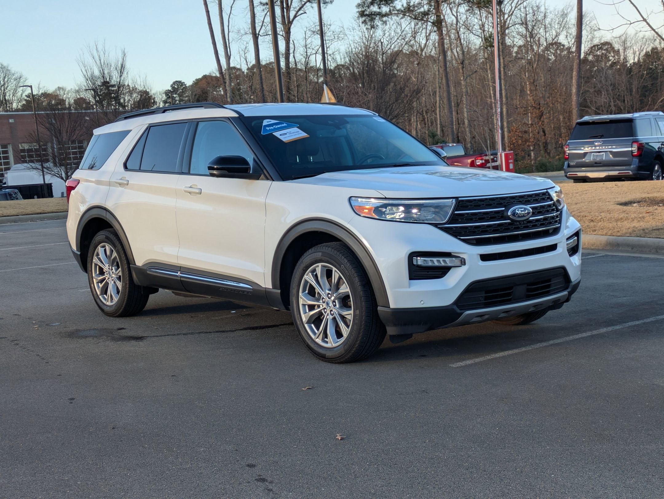 Certified 2023 Ford Explorer XLT w/ Equipment Group 202A image 1